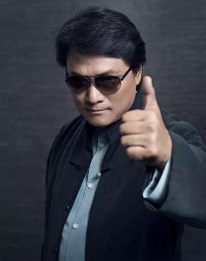 娱乐圈双男主 吃瓜最新事件爆料 社会热点事件素材,吃瓜热议，最新事件揭秘社会热点